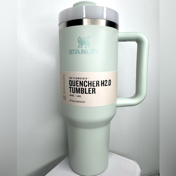 Stanley FlowState Quencher H2.0 Tumbler / 40oz / Color: Mist - Picture 4 of 11